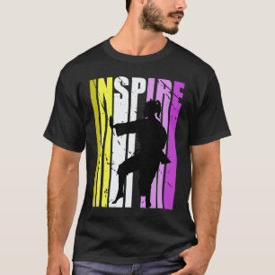 Klassisches Karate Inspiriert Süße Farben Inspirie T-Shirt