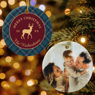 Klassisches Karo-Burgunder-Rentier-Weihnachtsfoto Keramik Ornament