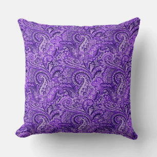 Klassisches Lila Paisley Kissen