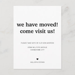 Klassisches Minimalistisches Weiß, das wir bewegt Ankündigungspostkarte