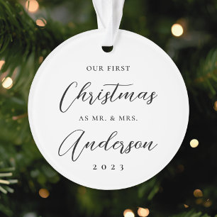 Klassisches modernes erstes Weihnachten als Herr u Ornament