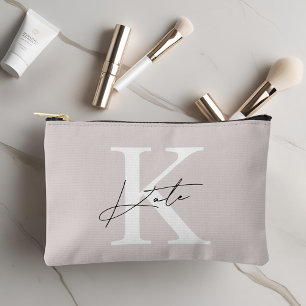 Klassisches modernes Monogramm Brautjungfer-Gesche Zubehörtasche