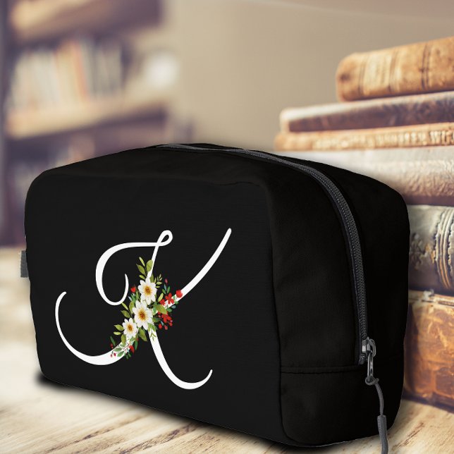 Klassisches Monogramm Anfangsbuchstabe rote Blume  Waschbeutel (Von Creator hochgeladen)