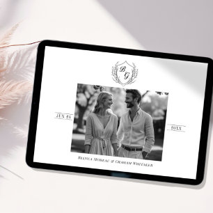 Klassisches Monogramm Vintages Wappen schwarz-weiß Save The Date