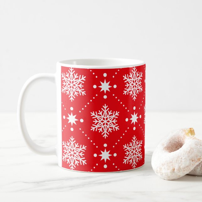 Klassisches Rot-Weiß-Schneeflocken Weihnachtsmuste Tasse (Mit Donut)