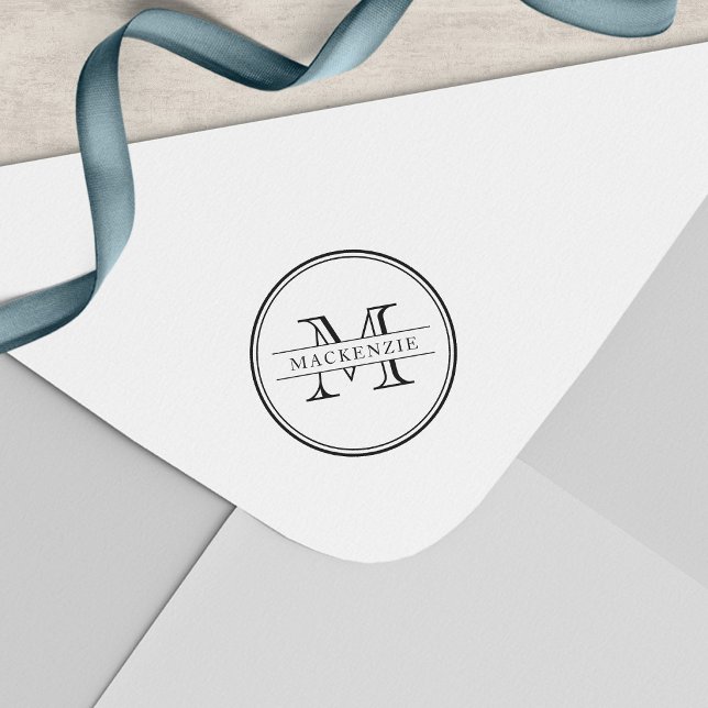 Klassisches rundumlaufendes Monogramm mit Linien Permastempel (Von Creator hochgeladen)