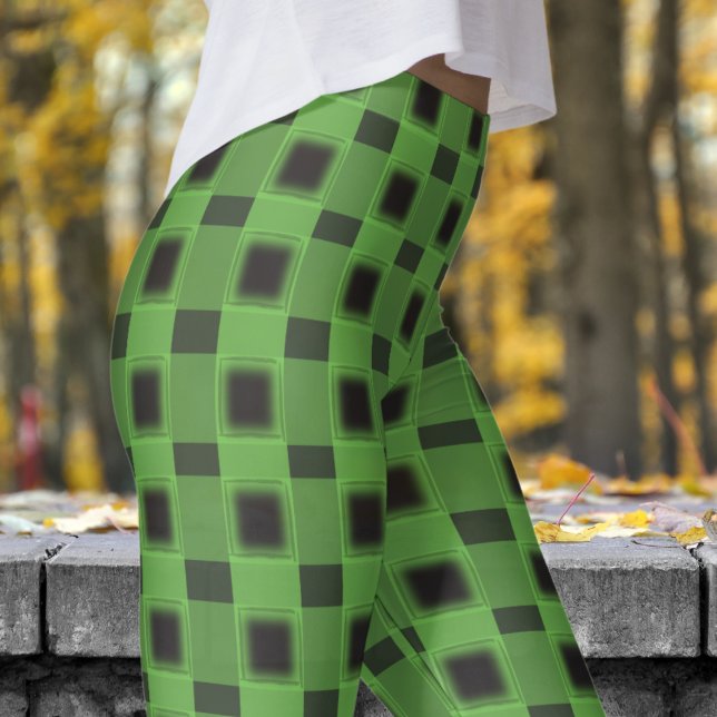 Klassisches Schwarz- und Kombu-Grün-Karo-Muster Leggings (Classic Black and Kombu Green Check Pattern Leggings)