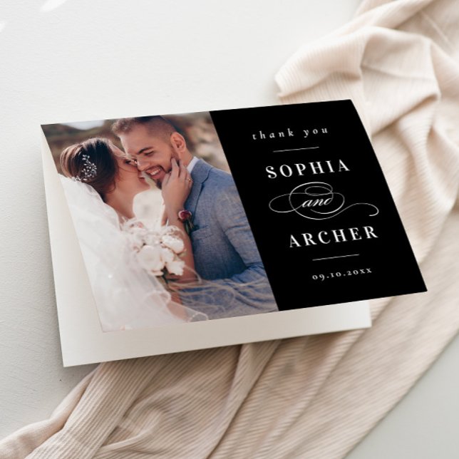 Klassisches Schwarz-Weiß-HochzeitsFoto Dankeskarte (Elegant Type Black and White Photo Wedding Thank You Card.)