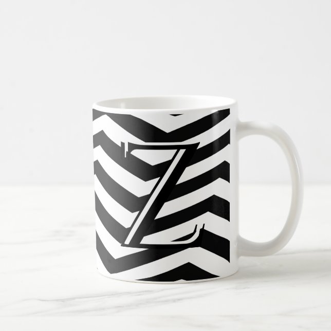 Klassisches Schwarz-weißes Zickzack Zig Zag Monogr Kaffeetasse (Rechts)