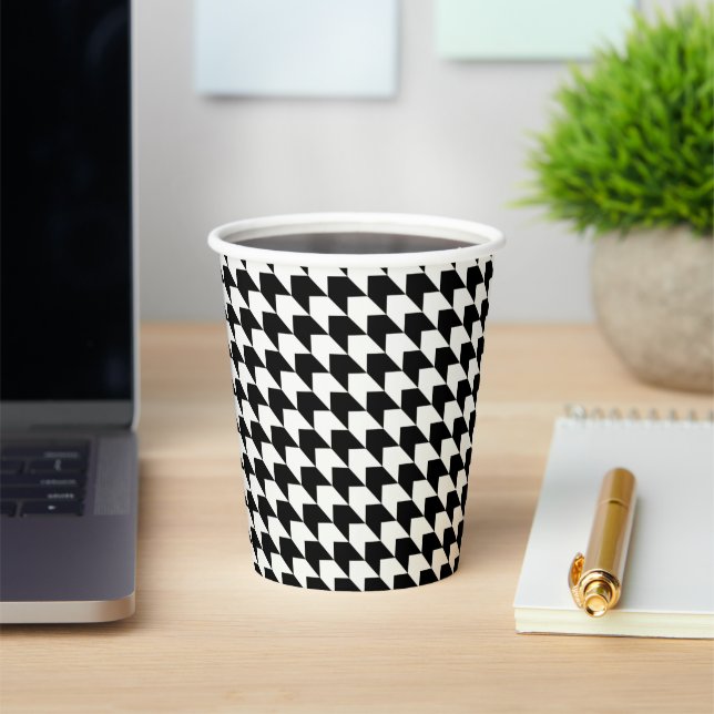 Klassisches schwarzes Houndstooth-Muster Pappbecher (InSitu)