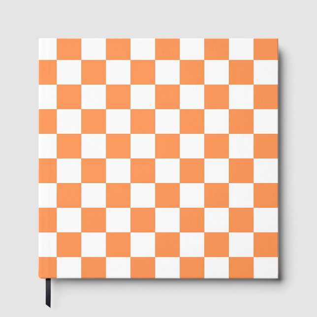 Klassisches visuelles Lachs-Karo Gästebuch (Vorderseite)