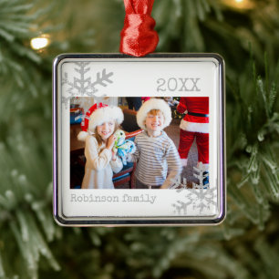 Klassisches weißes Winter-Schneeflocken-Weihnachts Ornament Aus Metall