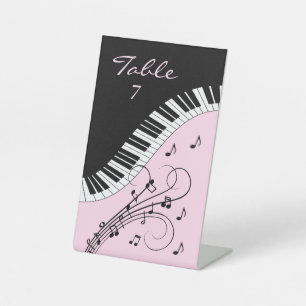 Klaviertastatur Schwarz-Weiß-Musik-Design Rosa Sockelschild