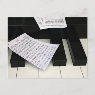 Klaviertasten mit Musik Postkarte
