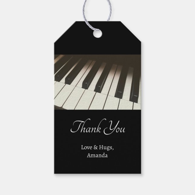 Klaviertasten - Stilvolles Schwarz-Weiß-Foto Geschenkanhänger (Vorderseite)