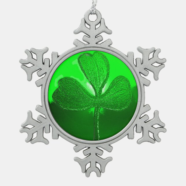 Kleeblatt-Detail aus SAINT PATRICK'S CELTIC HERART Schneeflocken Zinn-Ornament (Vorderseite)