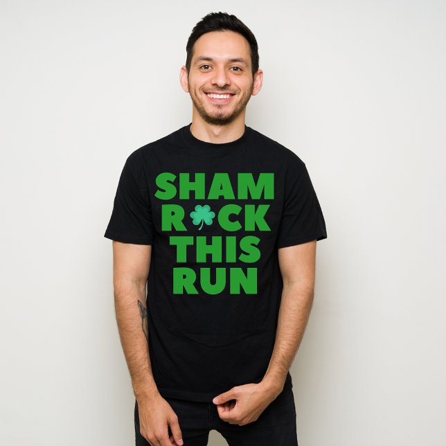 Kleeblatt dieses Lauf, St. Patrick's Day Runner Ge T-Shirt (Von Creator hochgeladen)