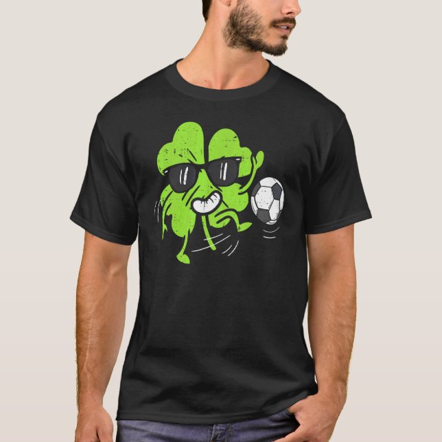 Kleeblatt Playing Soccer St Patricks Day Boys Kind T-Shirt (Vorderseite)