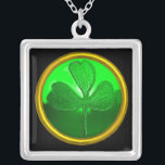 KLEEBLATT "SAINT PATRICK", orange Versilberte Kette<br><div class="desc">Elegantes,  einzigartiges Zeltjuwel mit smaragdgrünem Edelstein und Kleeblatt für den St.Paddy's Day (,  St. Patty ). Sehr genaue Nurben Modellierung und Darstellung von Bulgan Lumini (c).Teil aus der Serie Hyper Talismans.</div>