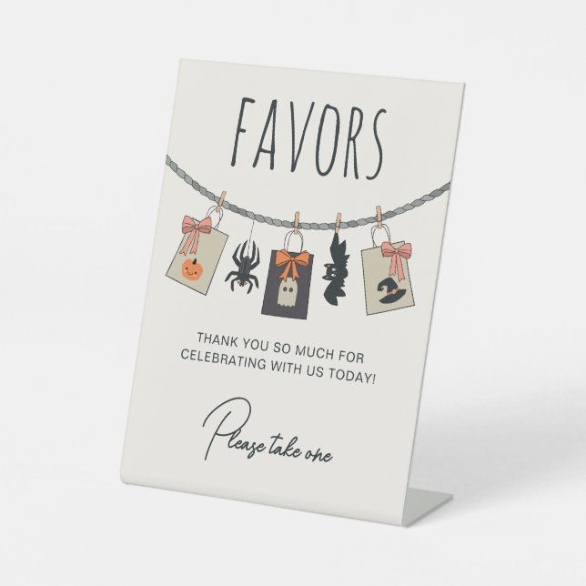 Kleidung Linie Rosa Halloween Baby Duschfavoriten Sockelschild (Vorderseite)