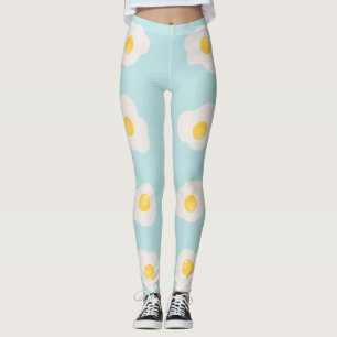 Kleidung mit einem Spiegeleidruck Leggings