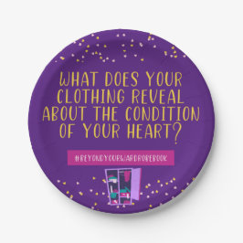 Kleidung zeigt Ihre Herzpapierplatte Pappteller