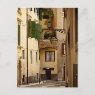 Klein, Side Street in Verona Postkarte