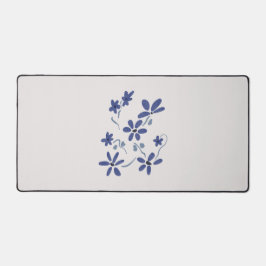 Kleine blaue romantische Blume Schreibtischunterlage