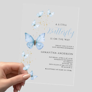 Kleine blaue Schmetterlings-Baby-Party für einen J Acryleinladungen