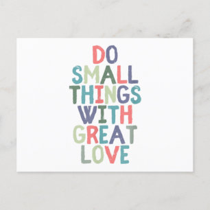 Kleine Dinge mit einem tollen Tee-Shirt für Liebe  Postkarte