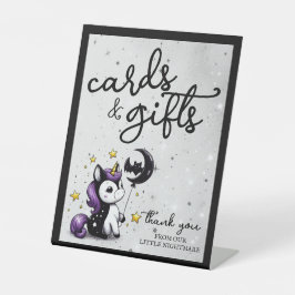 Kleine Einhorn-Babyduschkarten und Geschenke Sockelschild