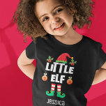 Kleine Elf Familie passend Weihnachtsausstellung N T-Shirt<br><div class="desc">Erleben Sie den Urlaubssinn mit diesem lustigen Little-Elf-T - Shirt, der Teil einer passenden Kollektion mit Geschenken für alle Familienmitglieder ist. Dieser T - Shirt ist perfekt für jede Weihnachtsfamilie oder als Familienmitglied geeignet und verfügt über einen niedlichen Elfenhut und Wiedersehen Beine, mit der Beschriftung "Little Elf" in einem weißen,...</div>