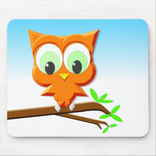 Kleine Eule auf einer Zweige Mousepad