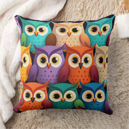Kleine farbenfrohe Owls Kissen
