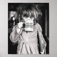 Kleine Girl Drink Kaffee