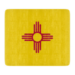 Kleine Glasschneidemaschine unter der Flagge von N Schneidebrett