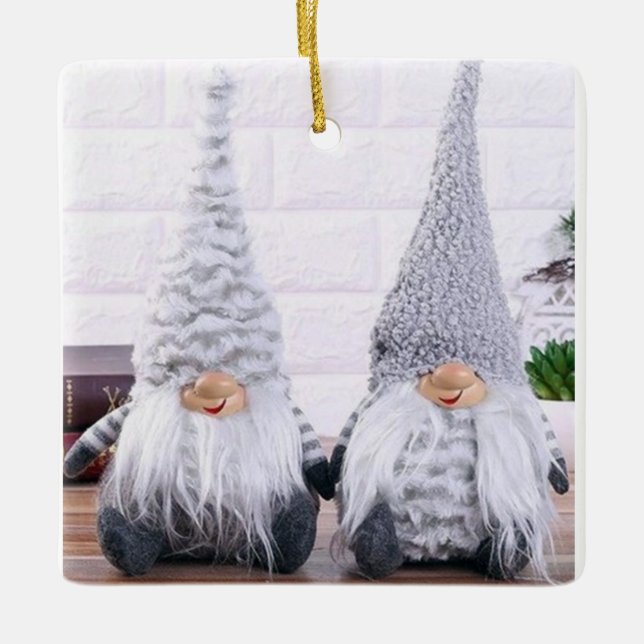 *KLEINE GNOMES* CHRISTMAS ORNANATION KERAMIKORNAMENT (Vorderseite)