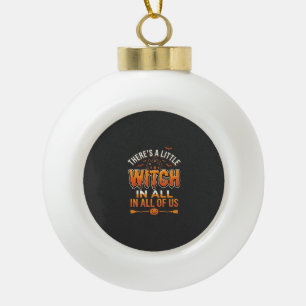 Kleine Hexe Halloween Hexe Typografie Design_1 Keramik Kugel-Ornament