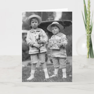 Kleine Jungen mit Spielzeug, 1915 Karte