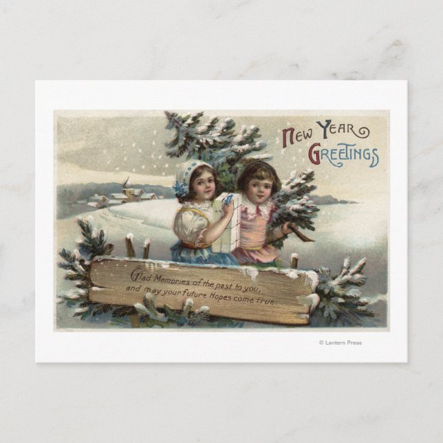 Kleine Mädchen, die ein Geschenk und einen Baum ha Postkarte (Vorderseite)