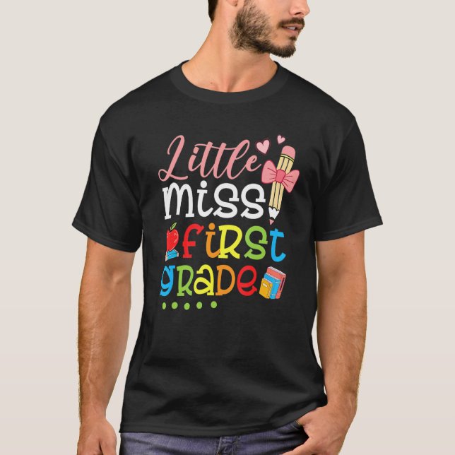 Kleine Miss erste Stufe zurück zu Schulmädchen 1st T-Shirt (Vorderseite)