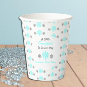 Kleine Schneeflocke unterwegs Pappbecher