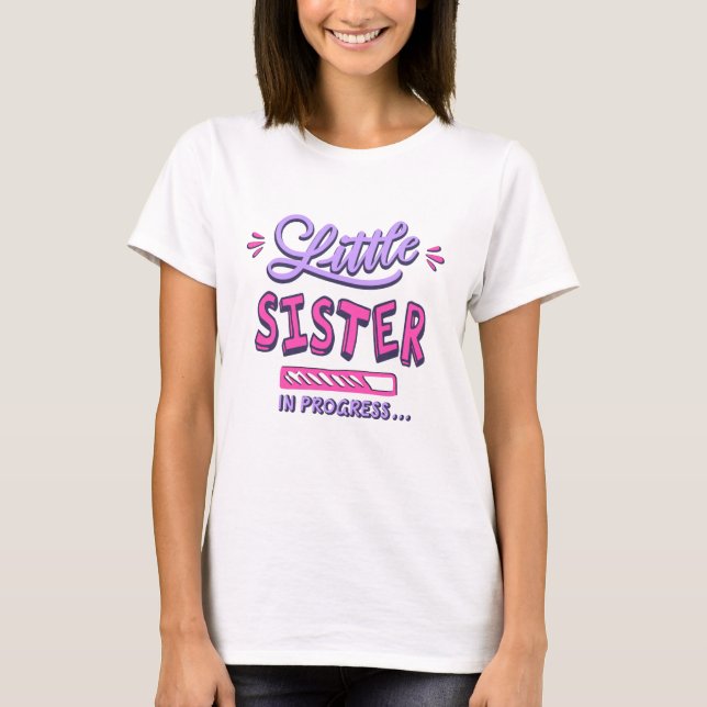 Kleine Schwester im Gange T-Shirt (Vorderseite)