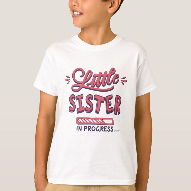 Kleine Schwester im Gange T-Shirt (Vorderseite)