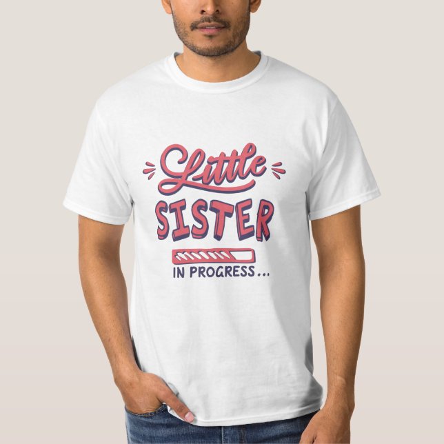 Kleine Schwester im Gange T-Shirt (Vorderseite)