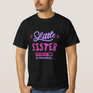 Kleine Schwester im Gange T-Shirt