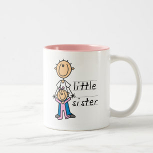 Kleine Schwester mit Big Brother T-Shirts und Gesc Zweifarbige Tasse