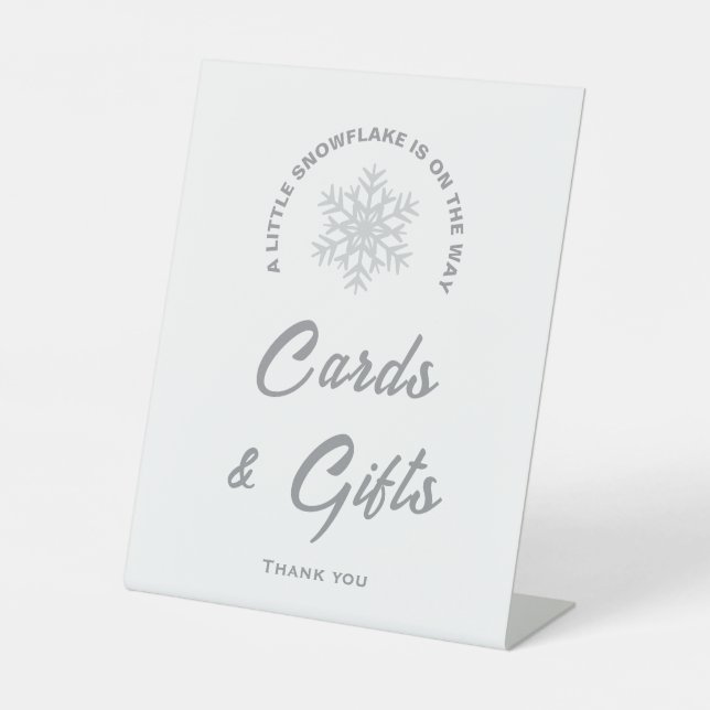 Kleine Snowflake Babyduschkarten & Geschenkssigne Sockelschild (Vorderseite)