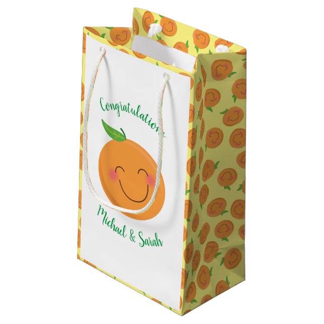 Kleine Süsse Mandarine Baby Duwer Gender Neutral Geschenktüte (Rückseite Schrägansicht)