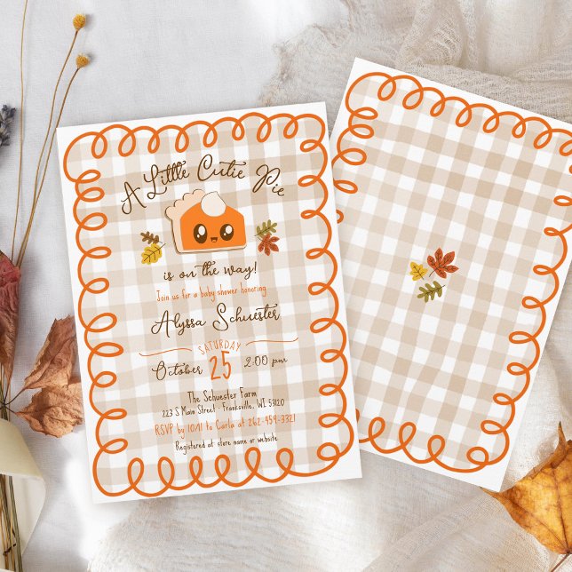 Kleine Süsse Pie Hand Drawn Fall Baby Dusche Einladung (Hand drawn scribble doodle whimsical Little Cutie Pie gingham modern Fall baby shower invitation)